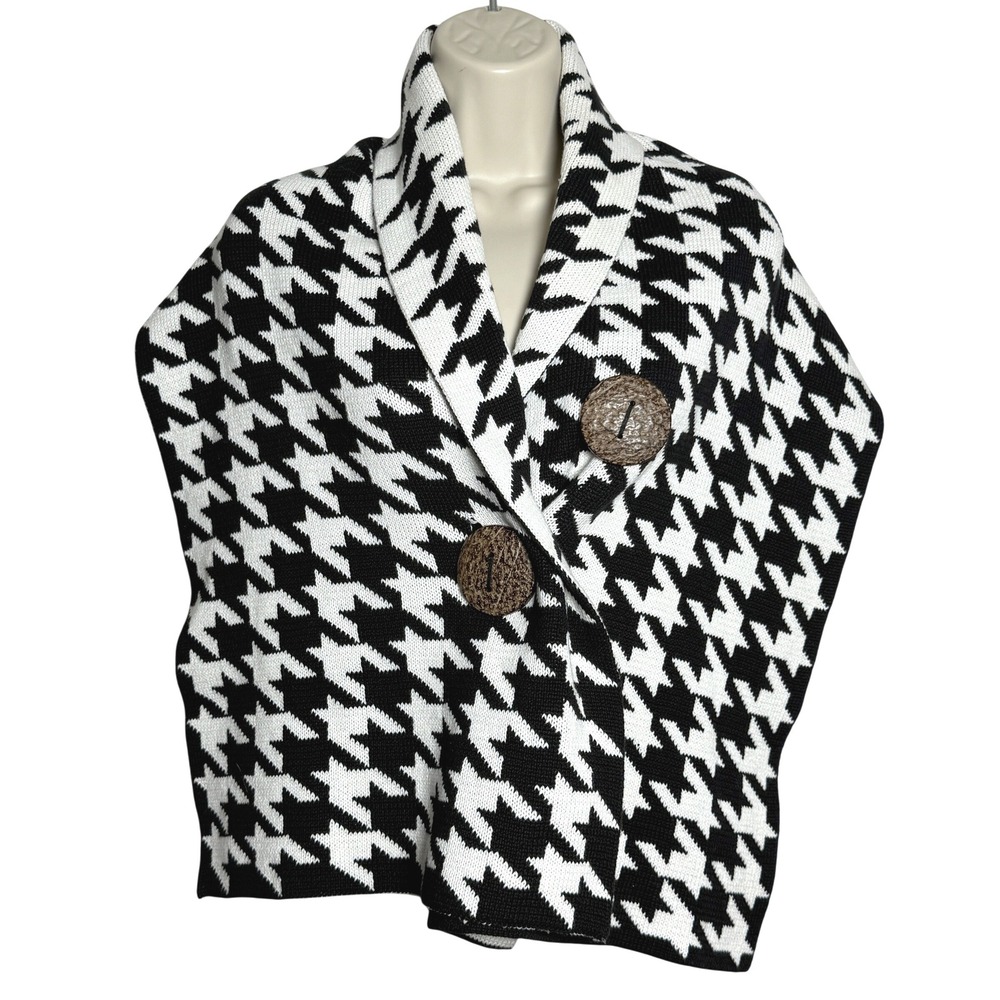 The Royal Standard Womens Cotton Shawl OS Black White Houndstooth Wood Button